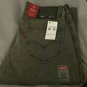 Men's Levi's 514 Straight. 28 x 32.